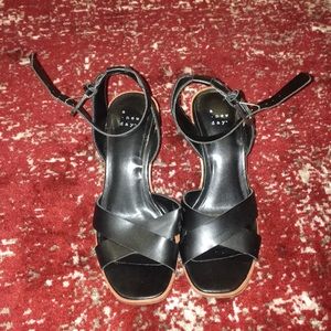Black wedges size 7.5